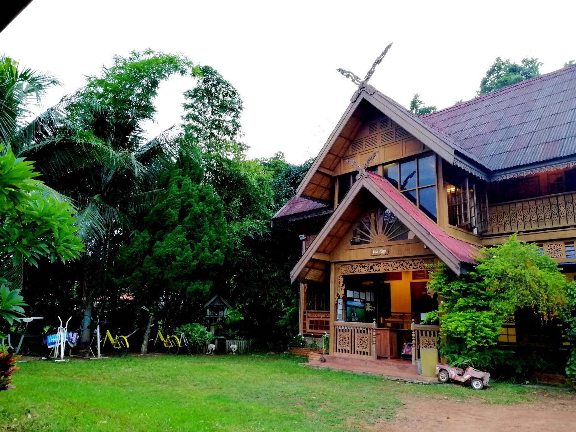 Hotel Crossroads House Mae Hong Son Exterior foto